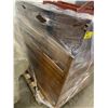 Image 2 : PALLET OF SET DEC ITEMS INCLUDING; DESK, CREDENZA, CHAIR AND MORE