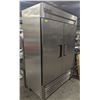 Image 2 : TRUE ST. STEEL 2 DOOR REACH-IN COMMERCIAL FREEZER
