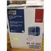Image 1 : NEW TORK MATIC HAND TOWEL DISENSER