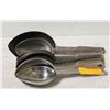 Image 1 : LARGE BUNDLE OF STAINLESS SERVING SPOONS