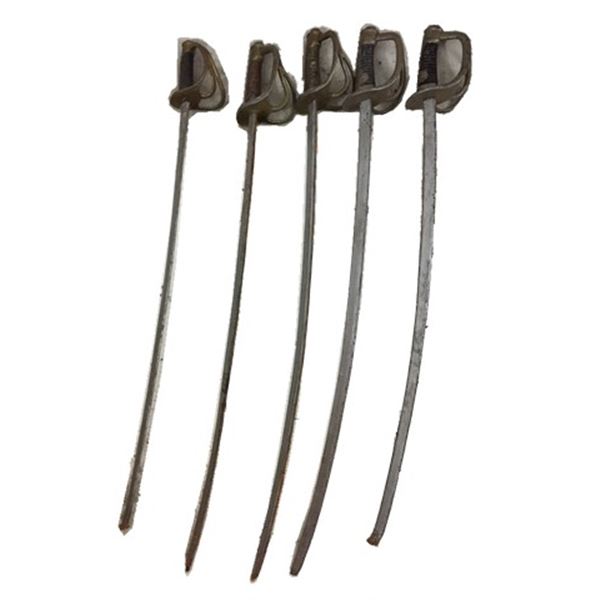 The Patriot Lot of Swords Movie Props