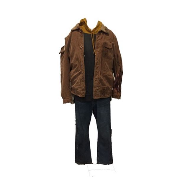 Father Stu Stuart  (Mark Wahlberg) Movie Costumes