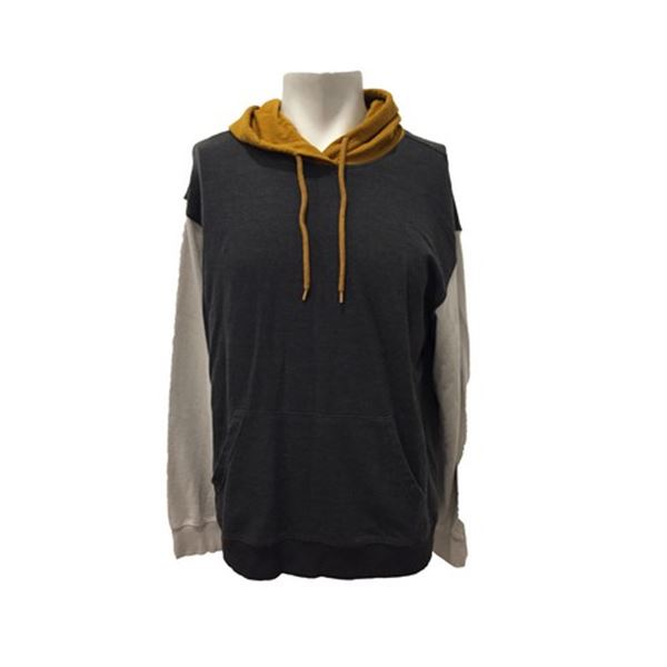 Father Stu Stuart Long (Mark Wahlberg) Movie Costumes