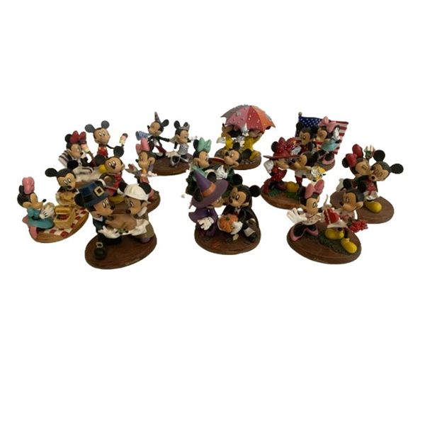 2008 Mickey and Minnie Together Forever Limited Edition Collectibles Lot