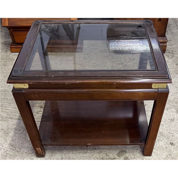 Glass Top End Table 27Wx23Dx21H