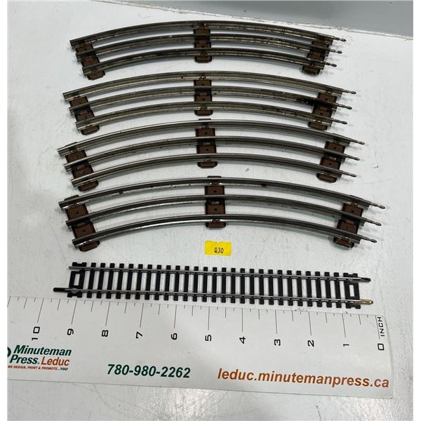 Train Track Pieces 1 Straight HO size and  4 Curved O size
