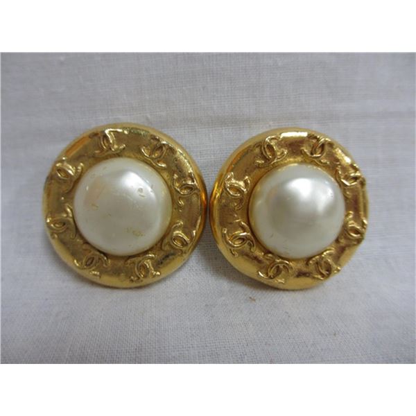 Chanel Gold-tone Metal Round Pearl Clip-on Earrings