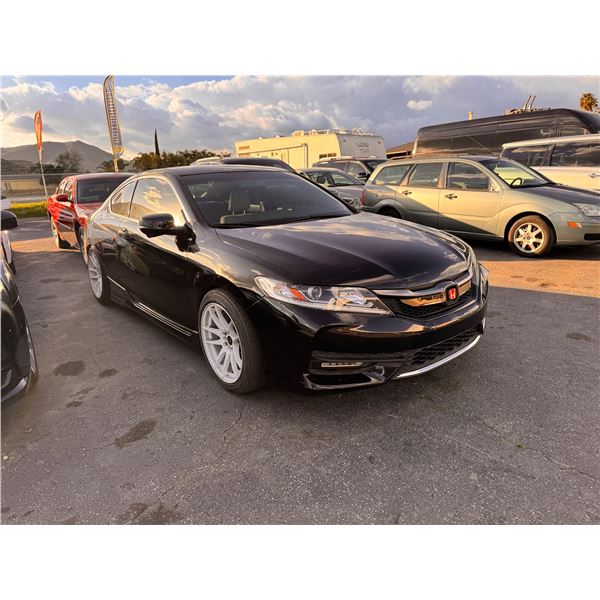 2017 Honda Accord Coupe - CLEAN/157,017 Mi