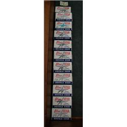 Lot of 21 boxes of old Blue Star double-edge razor blades (88)