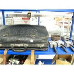 Lot of: 1 old doctor's bag made of either walrus or elephant hide, small soldier kettle, 5 Hilts mol