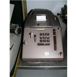 Old Victor adding machine (88)