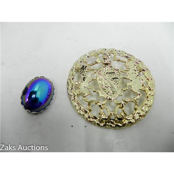 LOT OF 2 BROOCHES