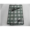 Image 2 : LOT OF 2 VINYL FLANNELBACK TABLECLOTHS 52" X 70"