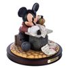 Image 3 : A Disney Gallery Mickey and Pluto Statue.