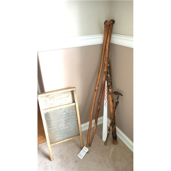 Vintage and Antique Lot - Cat A