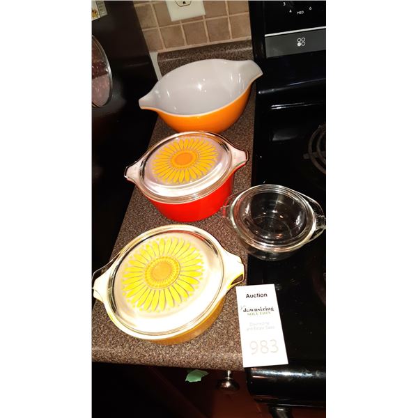 Vintage Pyrex 'Daisy'  - Cat A