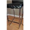 Image 4 : 2 Modern Stools - Cat C