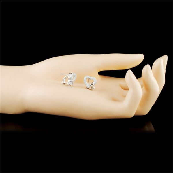 0.16ctw Diamond Earrings in 18K Gold