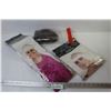 Image 1 : (3) Costume Wigs (NIB)