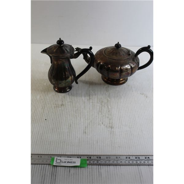 Marlboro Plate Coffee Pot and Creamer