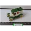 Image 1 : ERTL 1913 Ford Coin Bank - Castrol - Marking on Roof