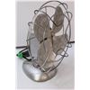 Image 3 : Vintage Electric Fan - Works - 9"