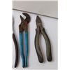 Image 4 : (2) Wire Crimpers, (3) Pilers, Wire Cutters, Adjustable Wrench, (2) Socket Wrenches, Antenna