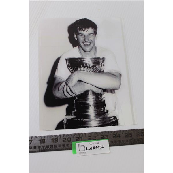 Bobby Orr Stanley Cup Photo