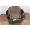 Image 1 : *74L Hybrid Plastic Tote with Lid