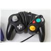 Image 2 : (2) Nintendo Game Cube Controllers