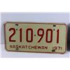 Image 2 : Pair of Saskatchewan 1971 License Plates