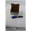 Image 1 : Pair Folding Box Cutters with Blades