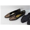 Image 3 : (2) Pairs of Women's Shoes Size 11