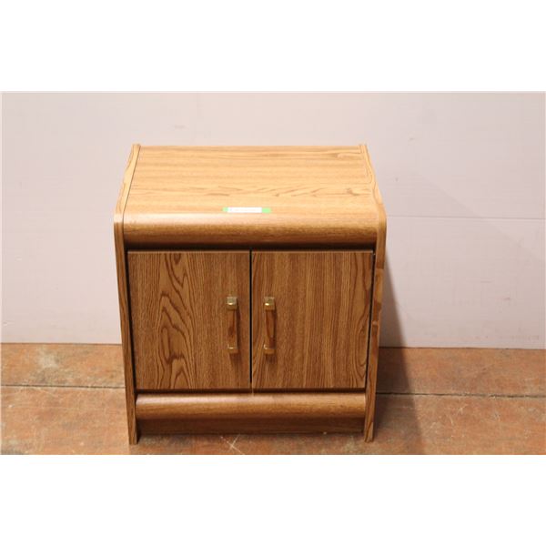 * Night Stand - 16" x 21" x 22"