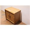 Image 3 : * Night Stand - 16" x 21" x 22"