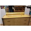 Image 2 : * Dresser - 18" x 56" x 33" - With Mirror