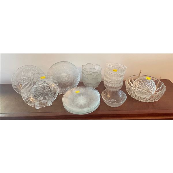 Assorted Collection Of Crystal & Glassware