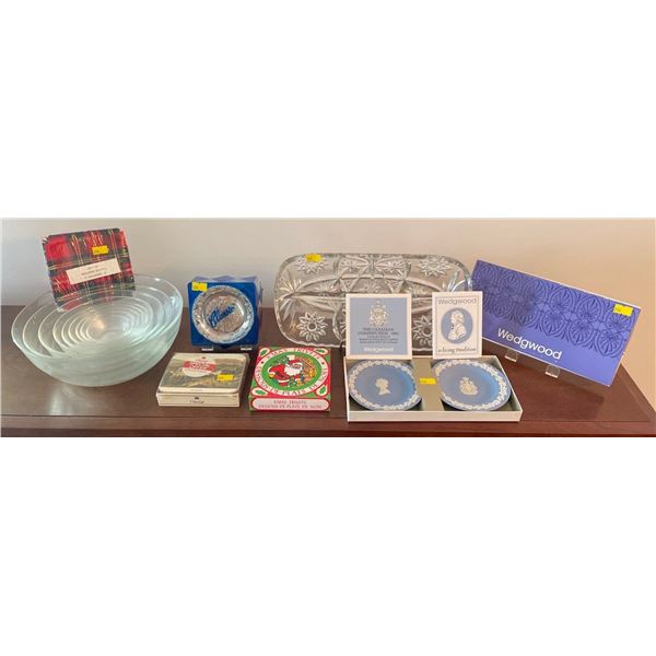 Assorted Collection Of Inside Home Decor - Brand New In Box Wedgewood Canadian Constitution 1982