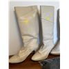 Image 2 : Ladies Size 10 Vintage Leather Boots With Brand New Cape By Temptations Italy