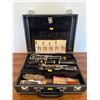 Image 1 : Vintage Clarinet - Comes With Felt Hard Cover Carrying Case, Multiple Gauges Of Reeds, & More