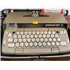 Image 2 : Electra 120 Electric Typewriter With Hard-shell Carrying Case