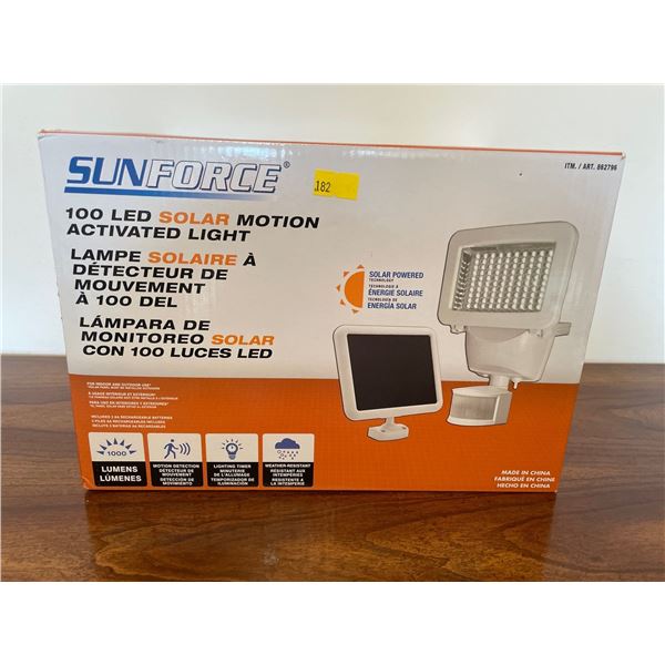 SUN FORCE 100 LED Solar Motion Activated Light