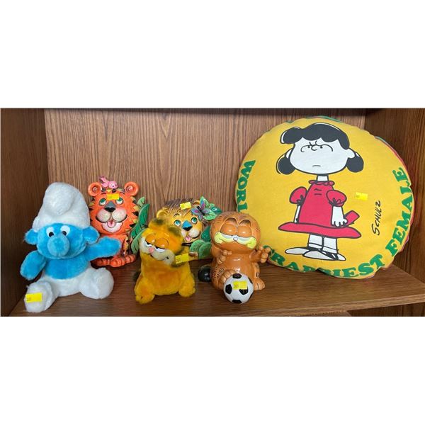 Vintage Toy Collection - Garfield, Smurf, Peanuts & More
