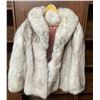 Image 1 : Ladies Vintage Satin Lined Real Fur Coat - Size Medium