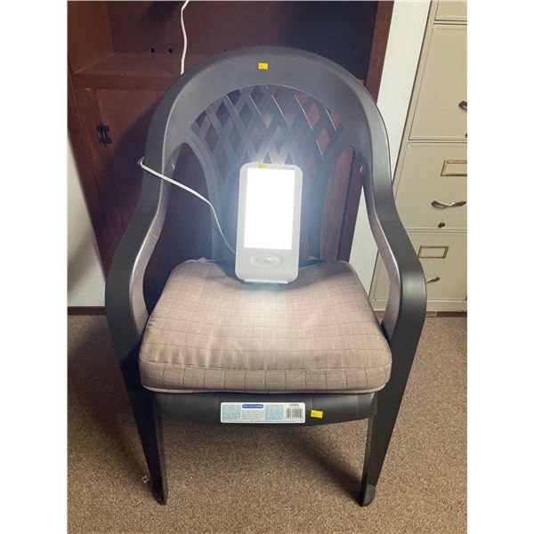 Brand New Patio Chair With Cushion & Two Setting Comfort Lens Verilux Light Model # VT15