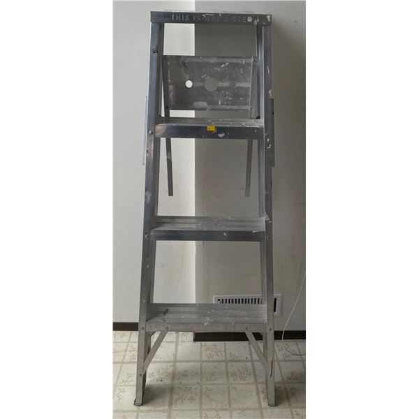 3 Step Painter's Ladder Model #504