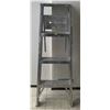 Image 1 : 3 Step Painter's Ladder Model #504