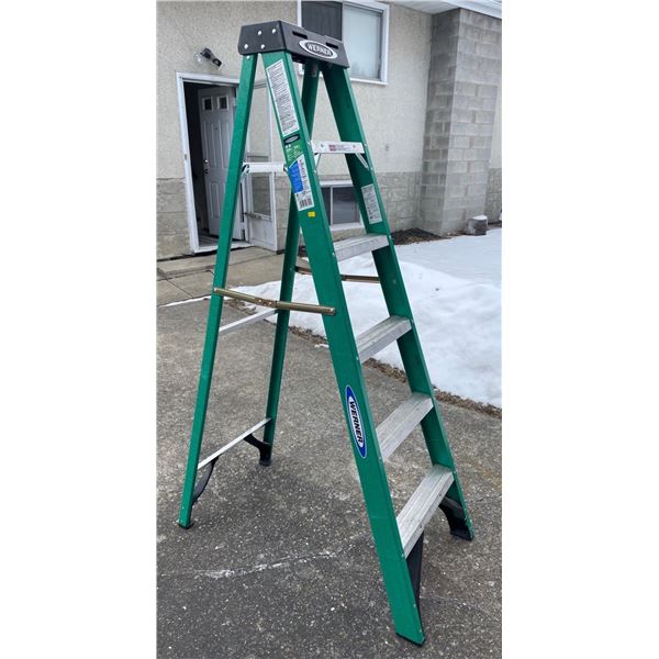 Werner Excellent Used Condition Tradesman Ladder - 225lbs Capacity, 6FT In Height
