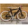 Image 2 : BLACK AND WHITE MICARGI 1 SPEED BIKE