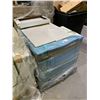 Image 2 : PALLET OF PORCELAIN TILE